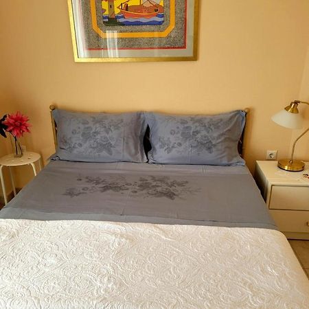 Cozy Apartment Fantastic View Неа Мудания Екстериор снимка
