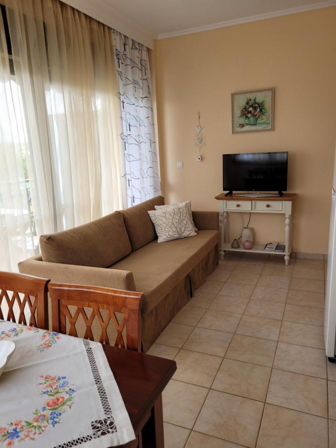Cozy Apartment Fantastic View Неа Мудания Екстериор снимка